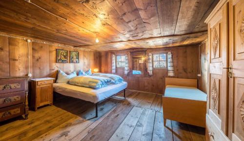 Superior One-Bedroom Apartment