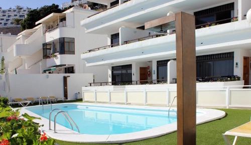 Two-Bedroom Apartment (4-5 Adults)