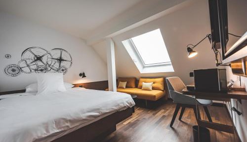 Single Room with Private Bathroom