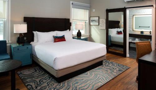 Standard King Room with Roll-In Shower - Communications Access