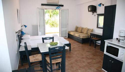 Studio (2 Adults)