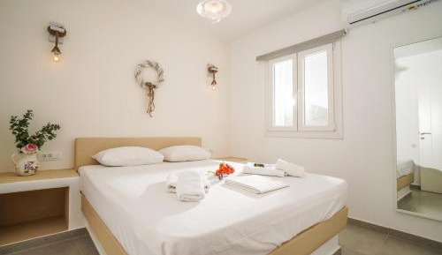Studio Apartment with Sea View