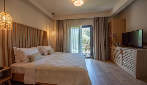 Junior Suite with Garden View
