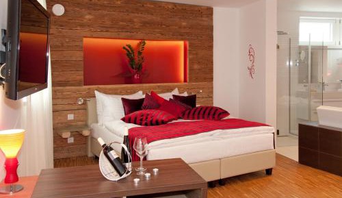 Deluxe Studio with Sauna