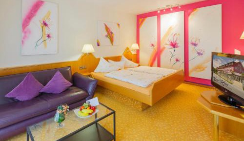 Classic Double Room with Balcony 