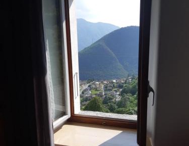 Double or Twin Room with Shared Bathroom