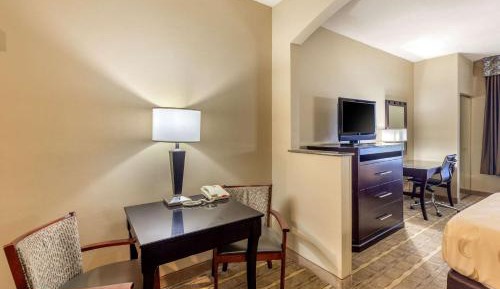 King Suite with Sofa Bed - Non-Smoking