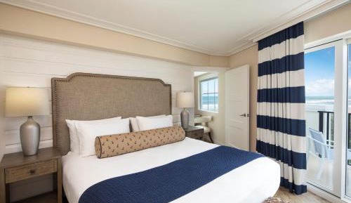 King Room with Pool View