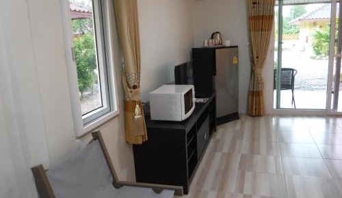 Bungalow with Patio