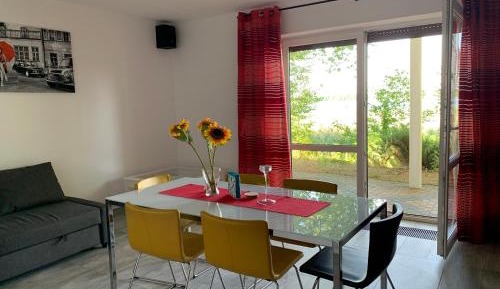 Apartment with Lake View