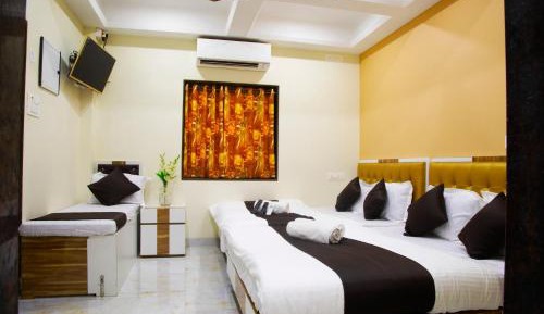 Deluxe Family Room