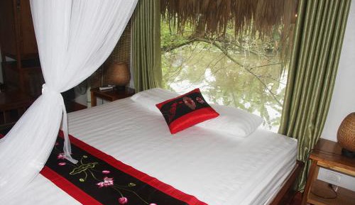 Deluxe Double or Twin Room with Lake View