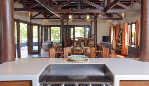 Casuarina Palms Luxury Villa