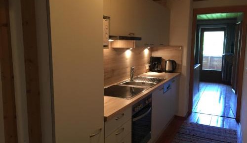 One-Bedroom Apartment (5 Adults)