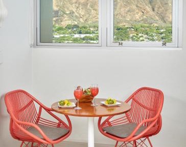 Jr. Suite Diamond Head View Balcony, King