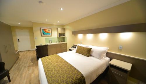Deluxe King Room