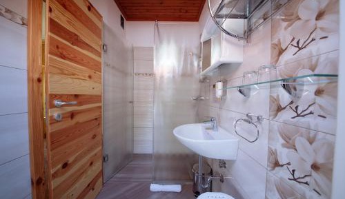 Double Room with Balcony and Mountain View