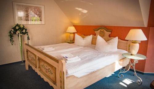 Deluxe Double Room with Bath