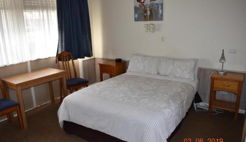 Economy Triple Room