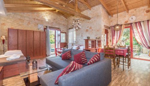 Stone Cottage with Private Plunge Pool and Sea View