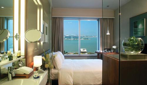 Superior Room with Queen Bed
