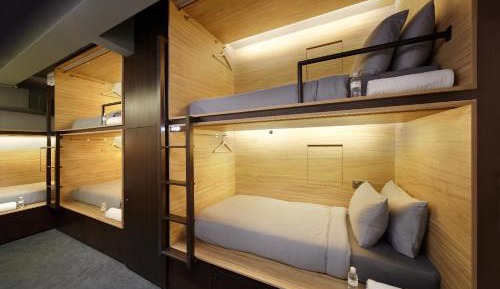 Single Pod in Mixed Dormitory (Side Entry)