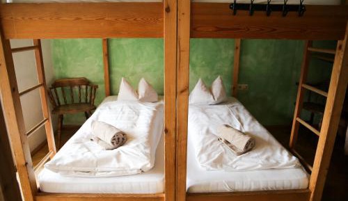 Budget Bunk Bed Room