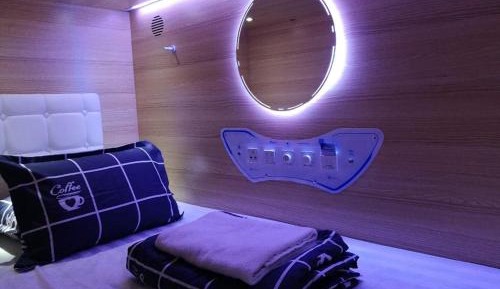 Double Capsule Pod in Mixed Dormitory 