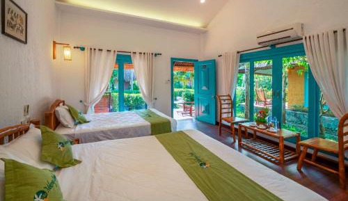 Deluxe Triple Room with Garden View