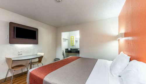 King Room - Non-Smoking