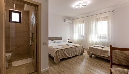 Triple Room with Private Bathroom