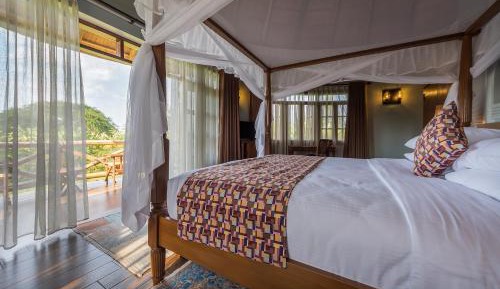 Honeymoon Suite