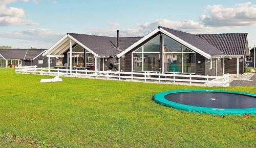 Five-Bedroom Holiday Home