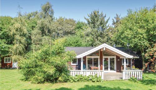 Three-Bedroom Holiday Home 