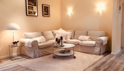 One-Bedroom Deluxe Apartment
