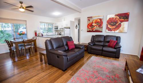 Two-Bedroom Family Cottage - Pet Friendly