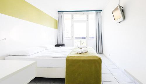 Standard Twin Room with Garden View