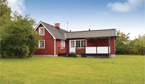 Three-Bedroom Holiday Home 
