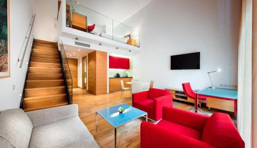 Deluxe Maisonette