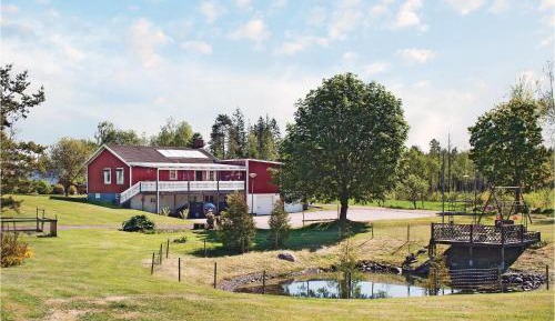 Four-Bedroom Holiday Home