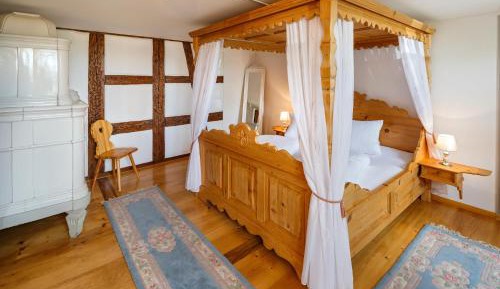 Double Room with Four Poster Bed
