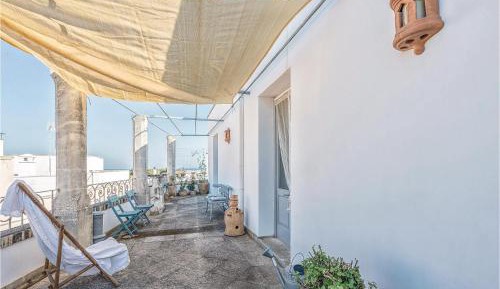 One-Bedroom Holiday Home