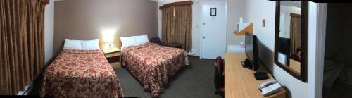 Double Room with Two Double Beds - Non-Smoking