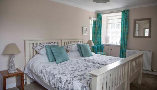 Twin Room with Bath