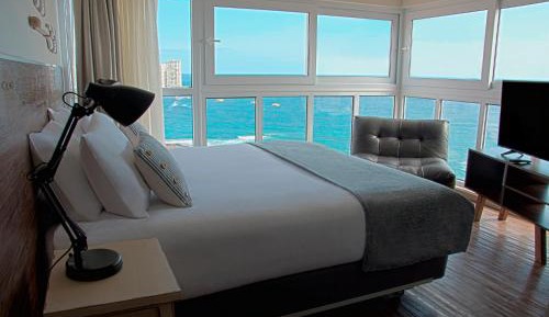 Deluxe Suite with Spa Bath