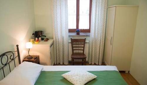 Twin Room with Bathroom