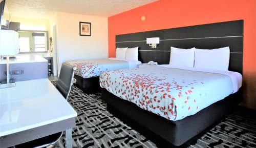 Queen Room with Two Queen Beds - Non-Smoking