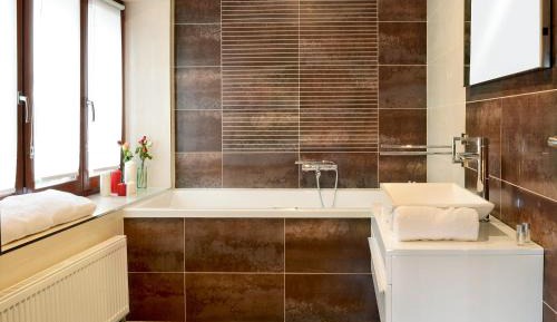 Double Room with Spa Bath