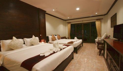 Twin Room with View