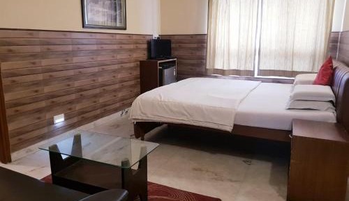 Deluxe Suite